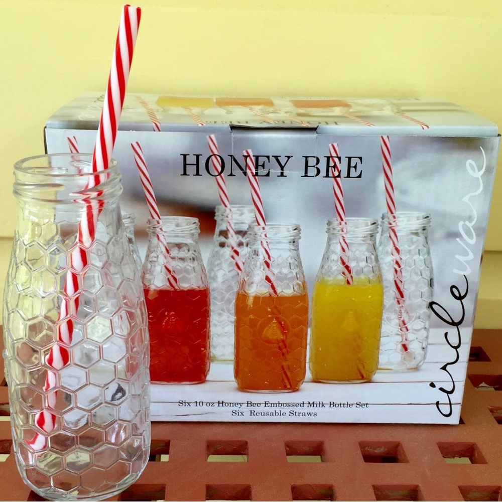 Honey Bee Embossed Milk Bottle Set with Straws